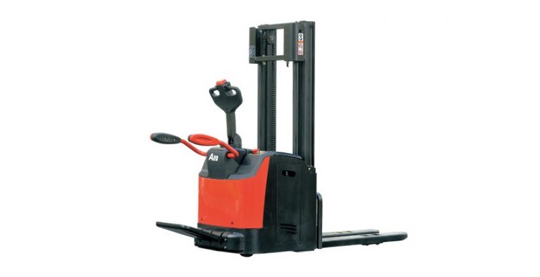 xe-nang-dien-stacker-3-768x394-1